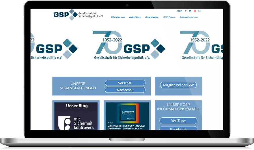 Website der Gesellschaft für Sicherheitspolitik auf einem Laptop