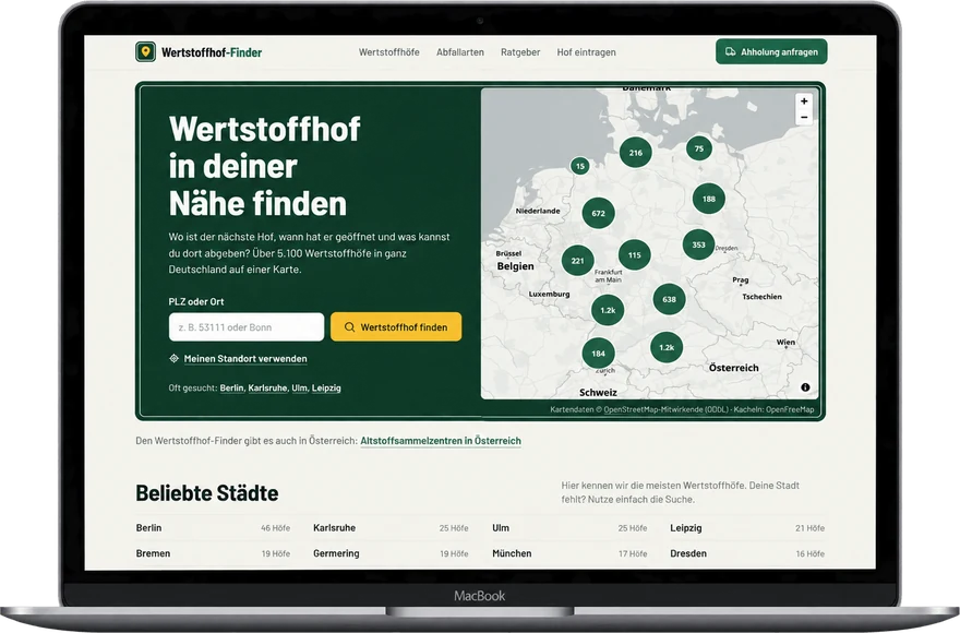 Wertstoffhof-Finder mit Suche nach PLZ und Deutschlandkarte auf einem Laptop